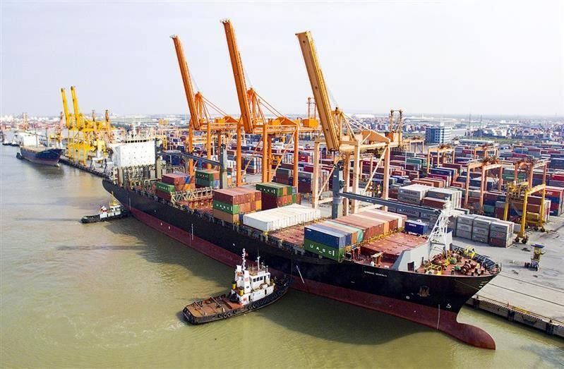 Cảng Hải Phòng đón 104 lượt tàu container