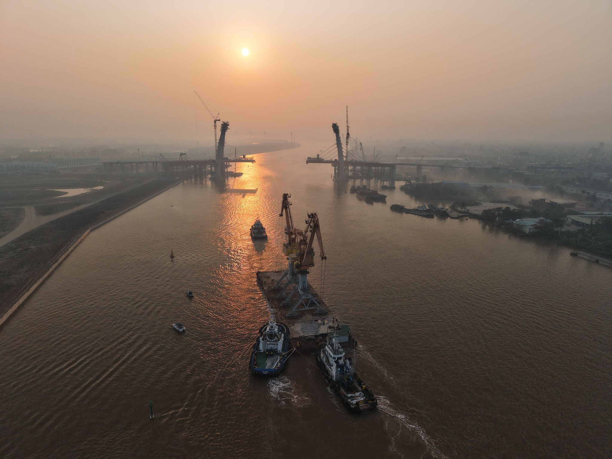 Cảng Hoàng Diệu di dời cần trục về cảng Chùa Vẽ & Lạch Huyện, dần chấm dứt sứ mệnh hơn 150 năm lịch sử 